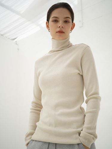 Ribbed Turtle-Neck Wool Knit_ Light Beige - ACUD - Modalova