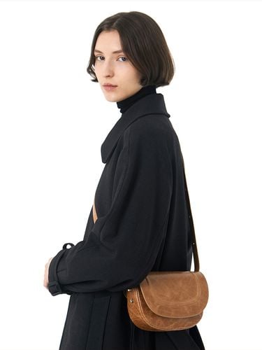 Loni Small Crack Shoulder Bag - LAIDBACK - Modalova