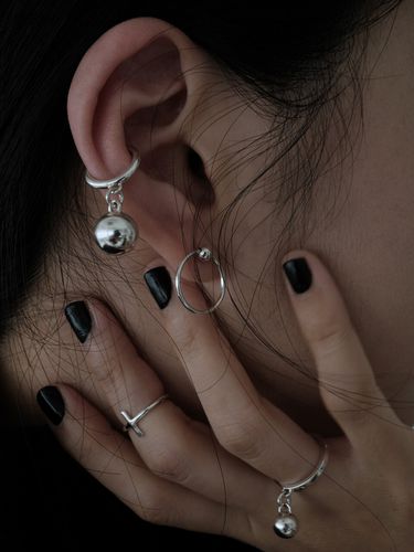 Drop ball earcuff - reinheart - Modalova