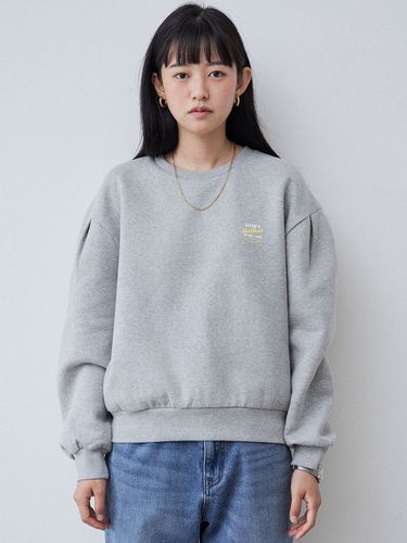 Lucky Wash Shoulder Pintuck Sweatshirt () - PLAC - Modalova