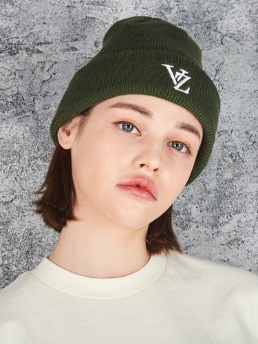 D Monogram Beanie_Khaki - VARZAR - Modalova