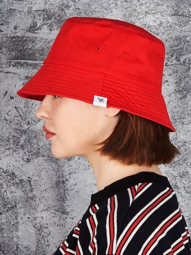 Monogram Label Bucket Hat_Red - VARZAR - Modalova