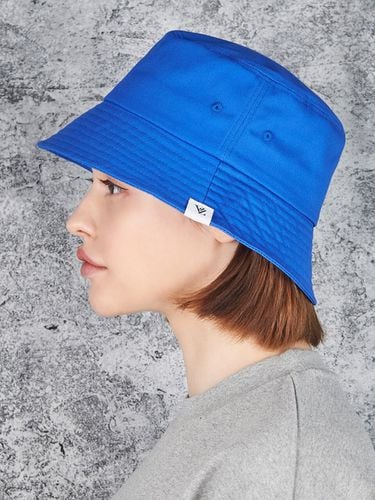 Monogram Label Bucket Hat_Blue - VARZAR - Modalova