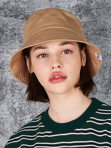 Monogram Label Bucket Hat_Beige - VARZAR - Modalova