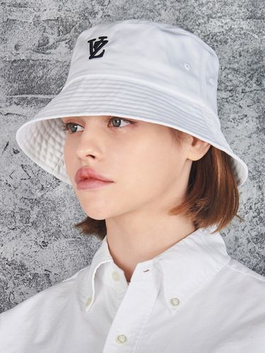 D Monogram Bucket Hat_White - VARZAR - Modalova