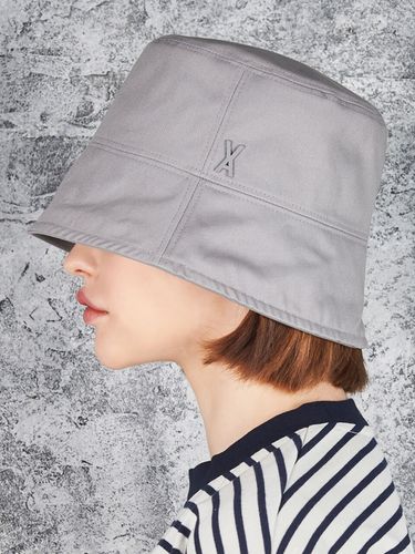 Stud Drop Overfit Bucket Hat_Gray - VARZAR - Modalova