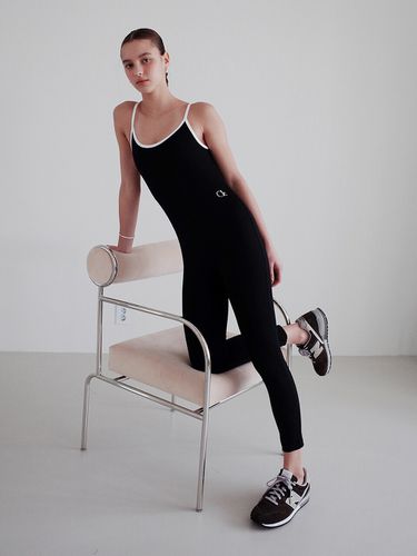 Dreamy Lei Tight Jumpsuit - Cocancl - Modalova