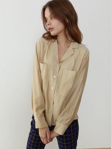 Double Stitch Blouse (Olive Beige) - molto - Modalova