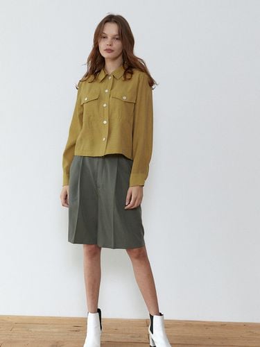 Crop Pocket Shirt (Olive) - molto - Modalova