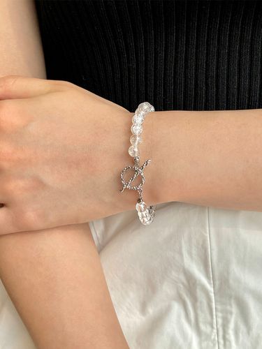 White Bubble Toggle Bracelet - leeENoir - Modalova