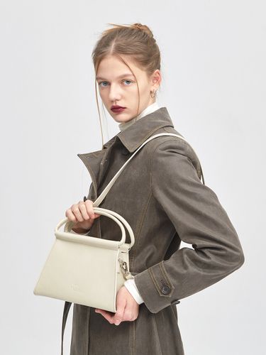 Trapez Crossbody Bag - Cream - 1421 radio studio - Modalova