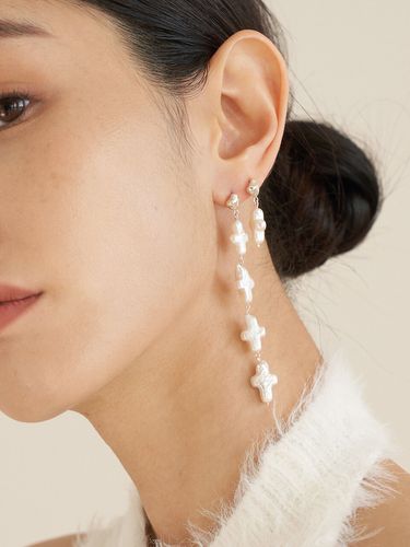 Snow Glow Earring 10 - STILL INSTANT - Modalova