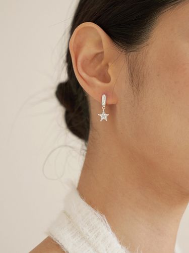 Snow Glow Earring 12 - STILL INSTANT - Modalova