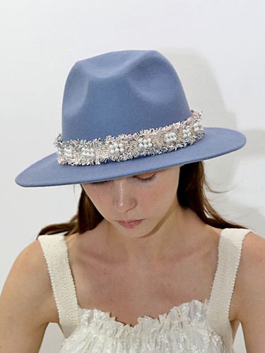 Pearl Fedora Blue - DAMAGE MNEMONIC - Modalova