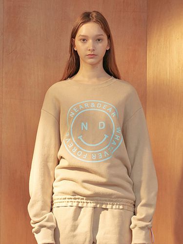 Smile Graphic Sweatshirt_BE - Near&Dear - Modalova