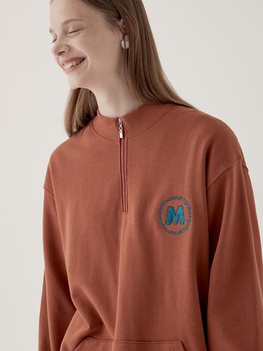 Half Neck Zip Sweatshirt_Brick - MATCHGLOBE - Modalova