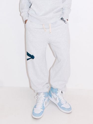 Graffiti Sweat pants_Light Grey - PLAYIAN - Modalova