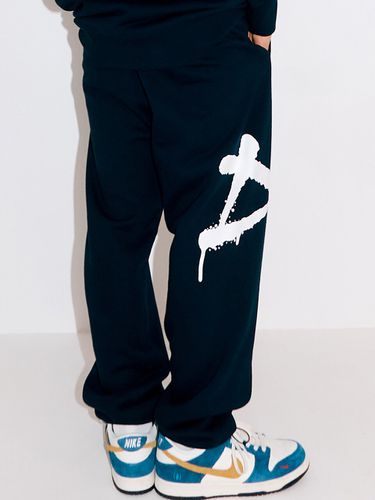 Graffiti Sweat pants_Navy - PLAYIAN - Modalova