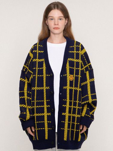 Unisex] Dote Smile Embroidered Checkered Knit Cardigan _ - GRAVER - Modalova