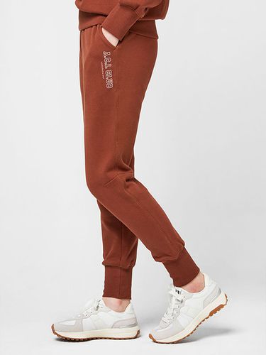 Tennis Club Sweatpants_Choco Brown - AKIII CLASSIC - Modalova