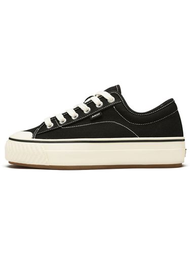 Bold Basic Sneaker_Black - AKIII CLASSIC - Modalova