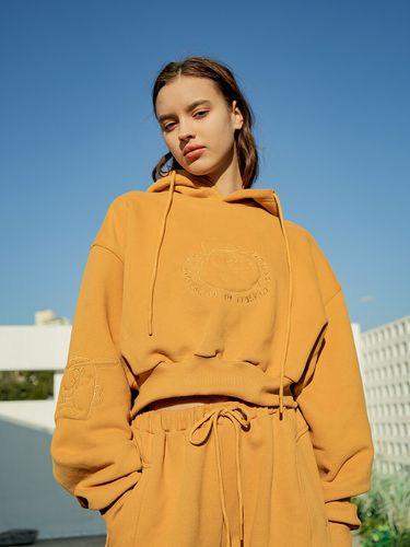 Mutt Character Crop Hoodie_Mustard - OUT OF TRUNK - Modalova