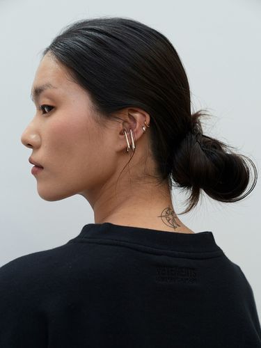 Hyeonk Triangle Earcuff - HYEON.K - Modalova