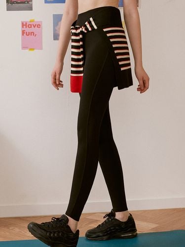 LS-20564) Detachable Stripe Knit Tied-Up Leggings_Black - ROLAROLA - Modalova