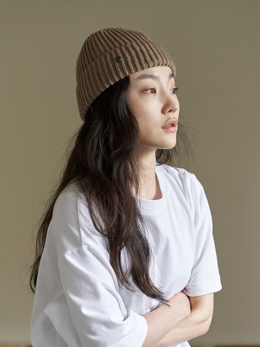 Unisex Short Beanie - Beige - poesiedame - Modalova