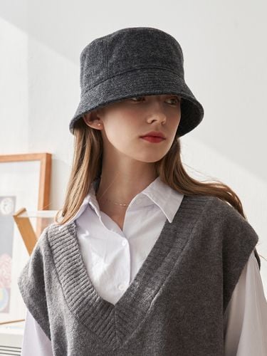 Bourgon Herringbone Bucket Hat - 2 Colors - MANES - Modalova