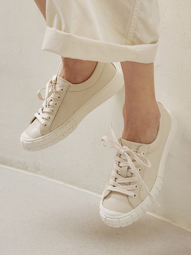 Simple Leather Sneakers - LE MOWE - Modalova