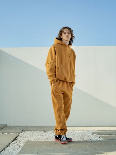 Character Sweatpants _ Mustard - OUT OF TRUNK - Modalova