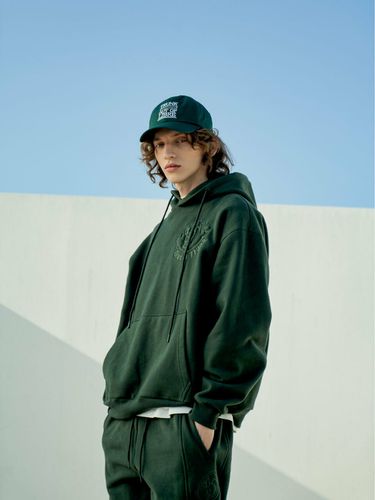 Mutt Character Hoodie _ Green - OUT OF TRUNK - Modalova