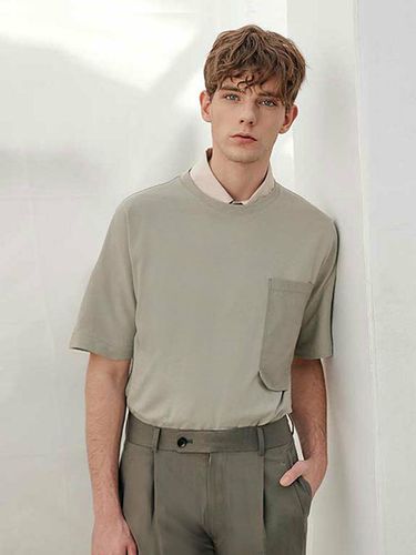 Oversized Pocket Detail T-shirt - SOLEW - Modalova