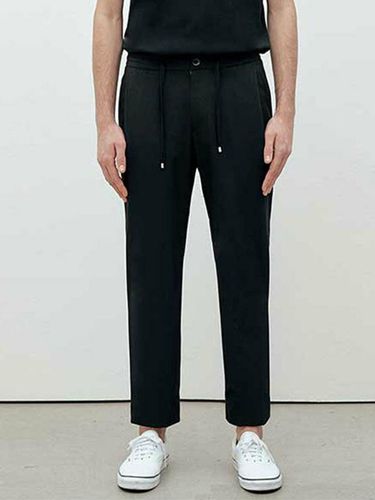 Tapered Banding Pants_Black - SOLEW - Modalova