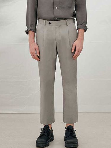 Pintuck Detail Tapered Pants - SOLEW - Modalova