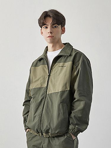 Semi Oversized Fit Separate Block Track Jacket J15_Olive Khaki - DIAMOND LAYLA - Modalova