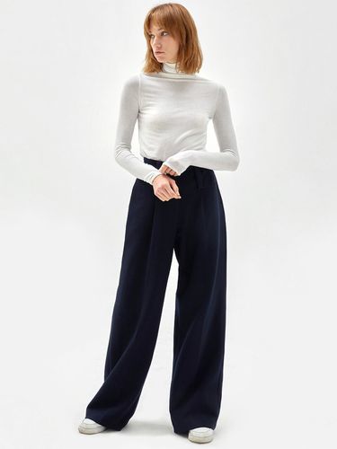 Belt Pointed Wide-leg Trousers () - HAVELESS - Modalova