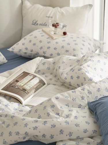 Bluebell Flower Bed Comforter - DECOVIEW - Modalova