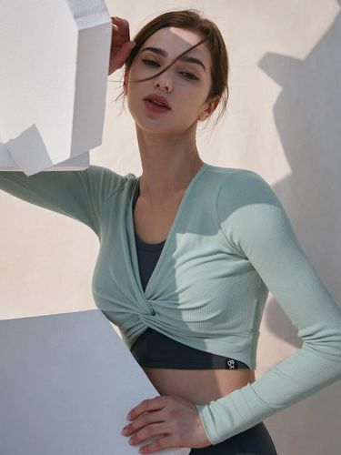 Point Twist Crop Top (Mint) - DEVIWEAR - Modalova