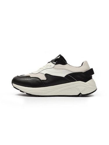 STABILIZER Sneakers (BLACKandWHITE) - RODD - Modalova