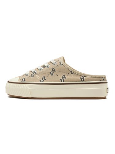 Bold Mule Sneakers (Beige) - AKIII CLASSIC - Modalova