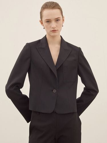 Crop Out Pocket Jacket (Black) - THETIS - Modalova