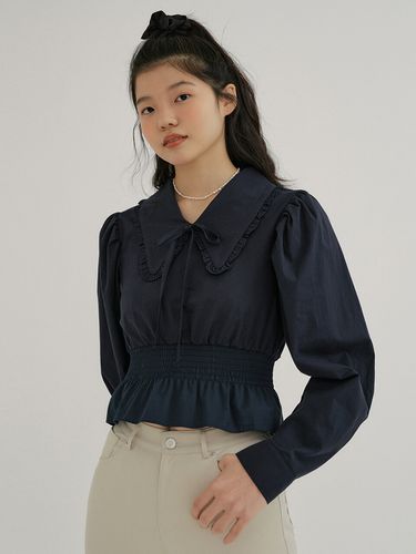 KACK Butterfly Collar Blouse (Navy) - REORG - Modalova