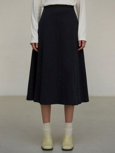 Classic Flare Skirt (Navy) - NICK&NICOLE - Modalova