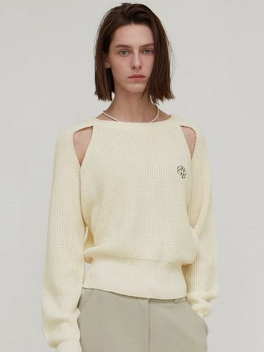 Ribbed Cut Out Knit Top - NICK&NICOLE - Modalova