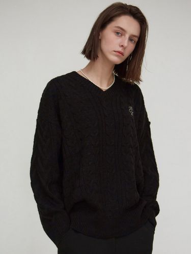 Oversized V Neck Knit Top (Black) - NICK&NICOLE - Modalova