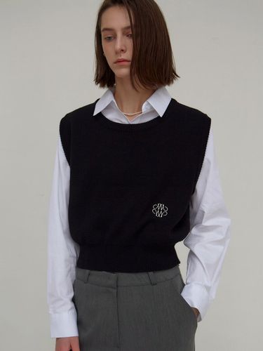 Crew Neck Vest (Black) - NICK&NICOLE - Modalova