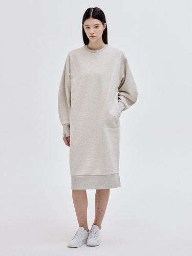 Volume Sweater Dress (Oat) - NILBY P - Modalova