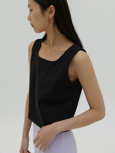 Flat Square Sleeveless Top_Black - 38comeoncommon - Modalova